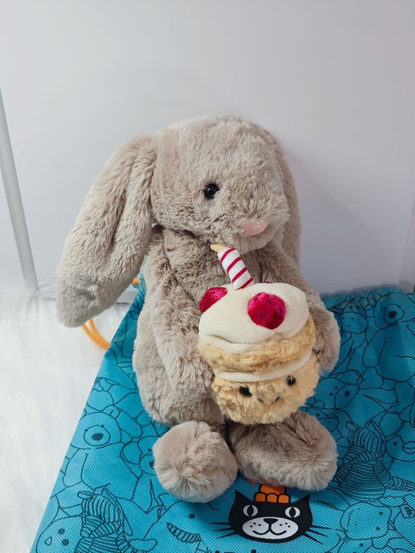  ジェリーキャット 誕生日　バースデー　うさぎ ぬいぐるみ