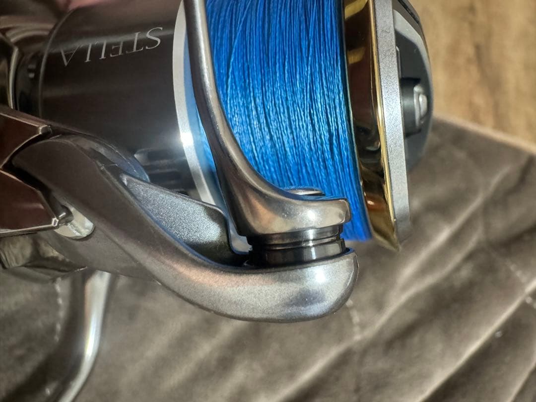 18STELLA 3000MHG スピニングリール　スプール付