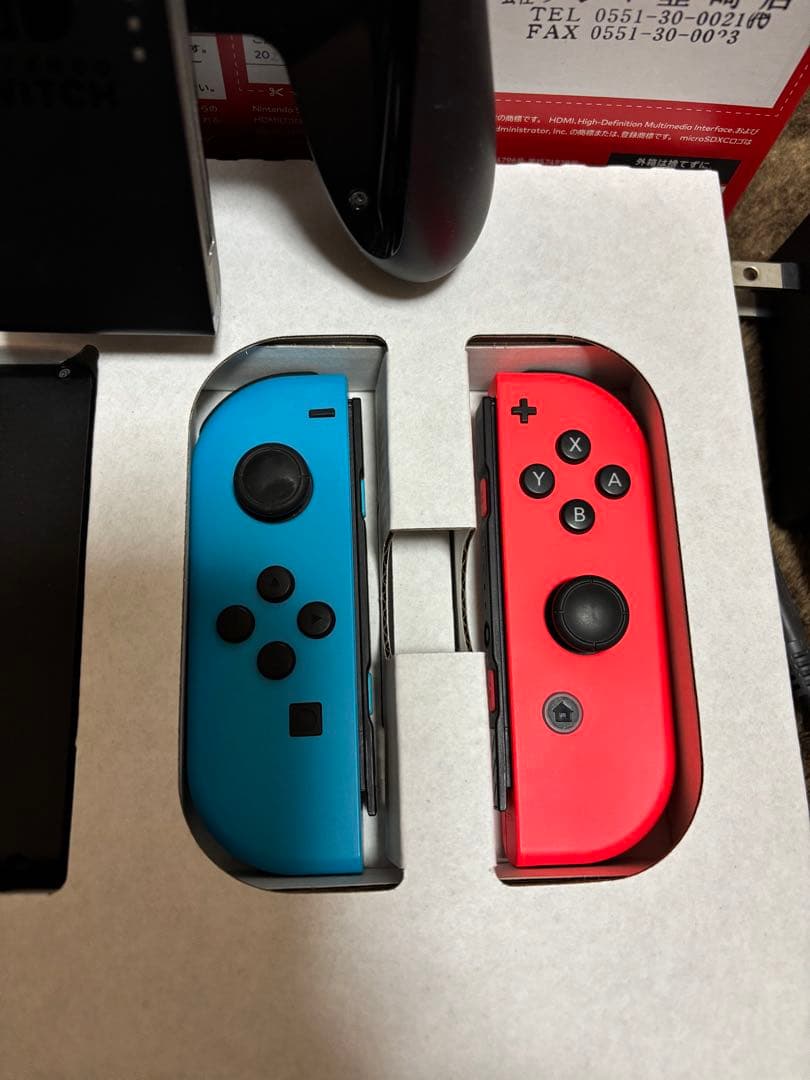 Switch本体　Joy-Con