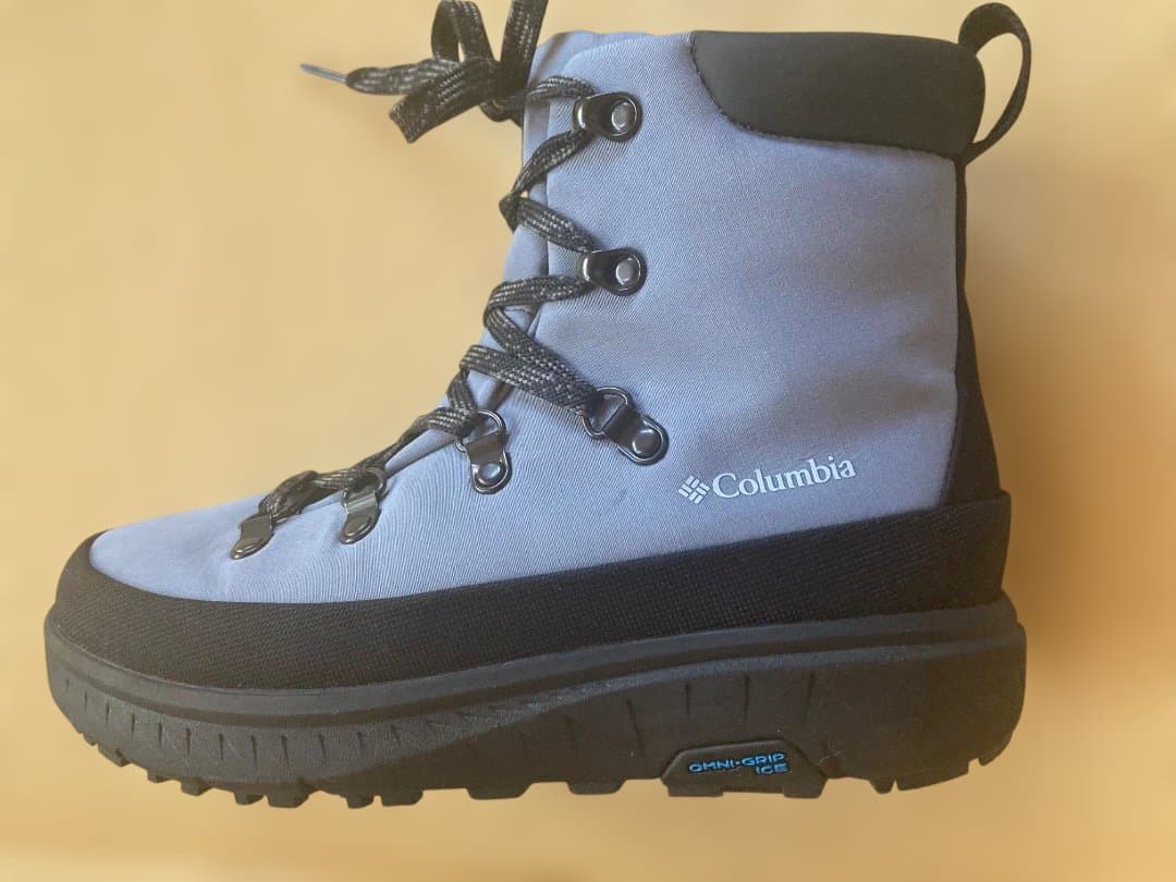 ほぼ新品！Columbia 女性用ウィンターブーツライトブルー