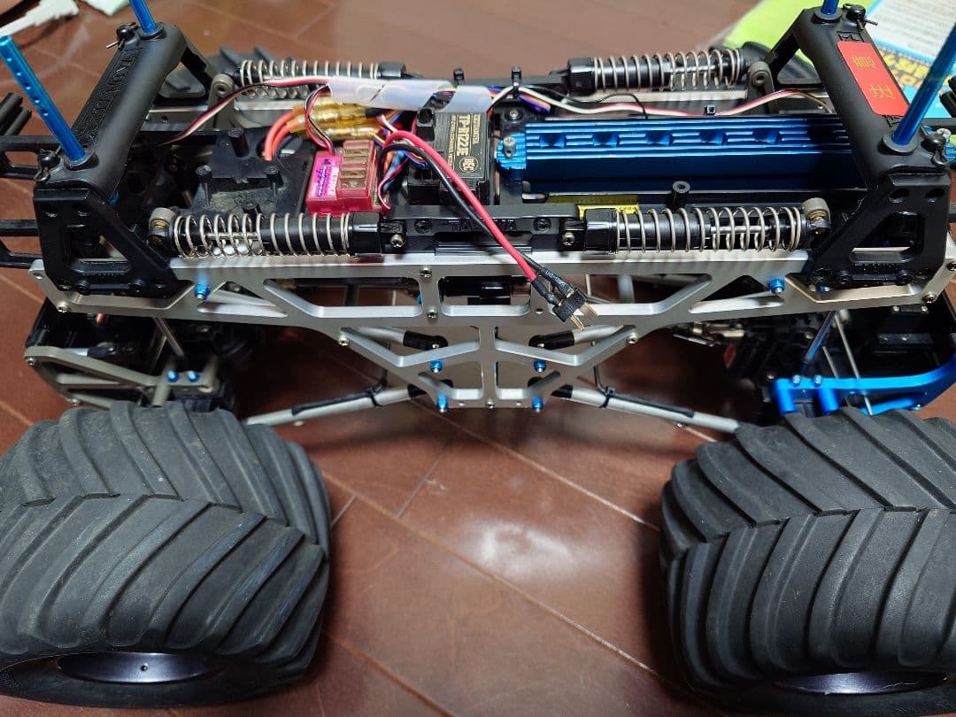 タミヤ TXT-1 4WDS仕様 モンスタートラック