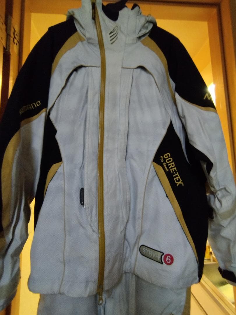 シマノ釣り防寒着