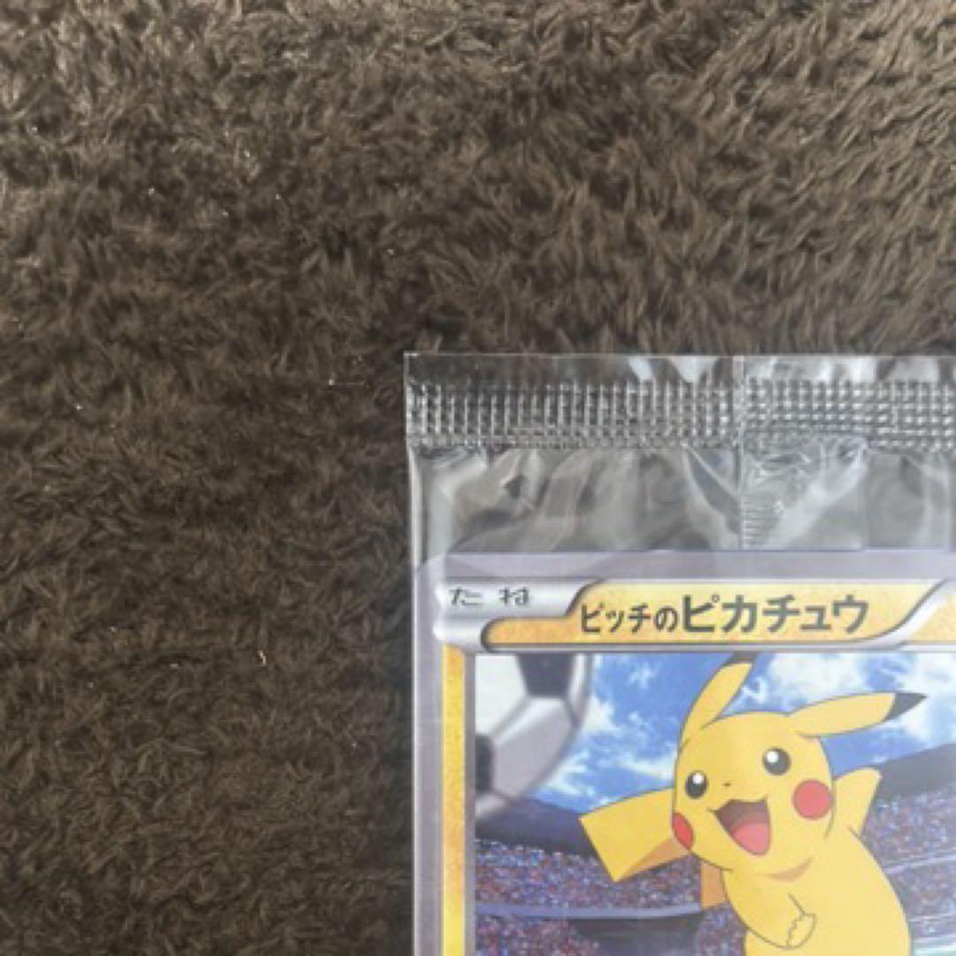 XY-P ピッチのピカチュウ_Jリーグ「ファミリー Joinデイズ」 笑顔版 …