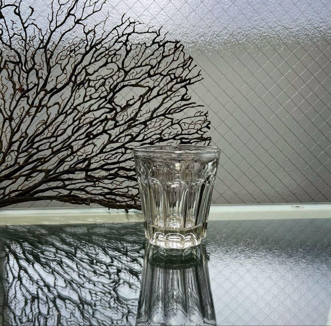 骨董　時代ガラス　ゆらゆら　気泡入り　希少銀色　水飲みコップ　剣先コップ　ウラン