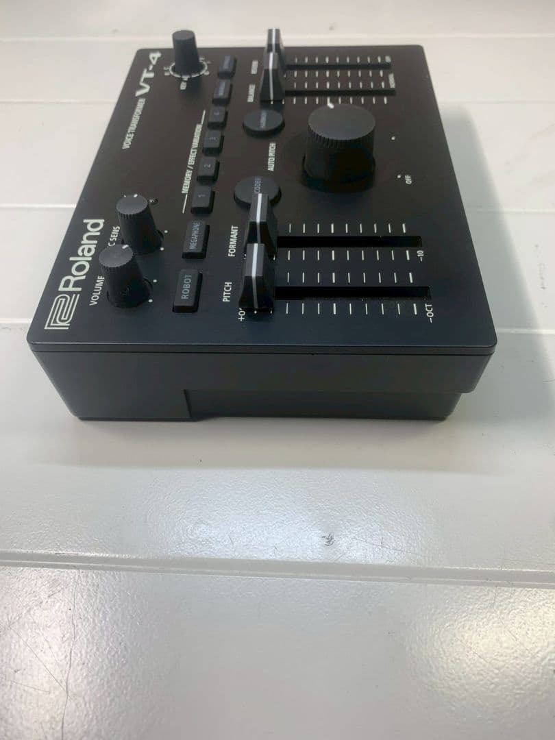 Roland / ローランド ボイストランスフォーマー VT-4