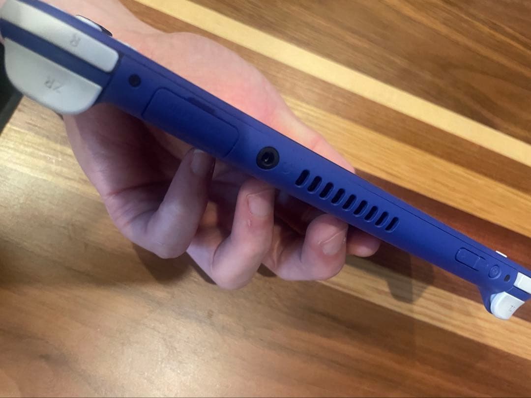 K*o様 ジャンク品NintendoSwitch Liteブルー本体 ACアダプ