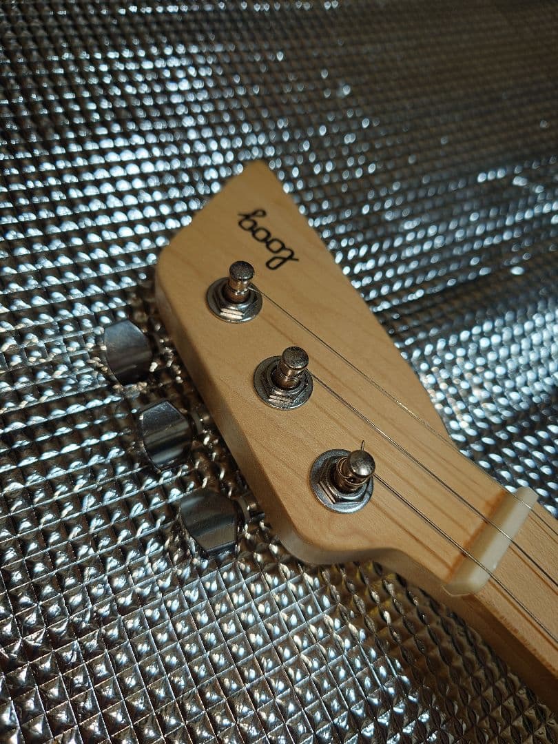 Loog Mini Electric ルーグ　エレキギター　　アンプ内蔵　ミニ