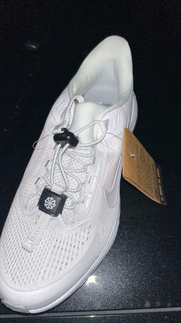 新品未使用　NIKE ペガサス イージーオン27.5