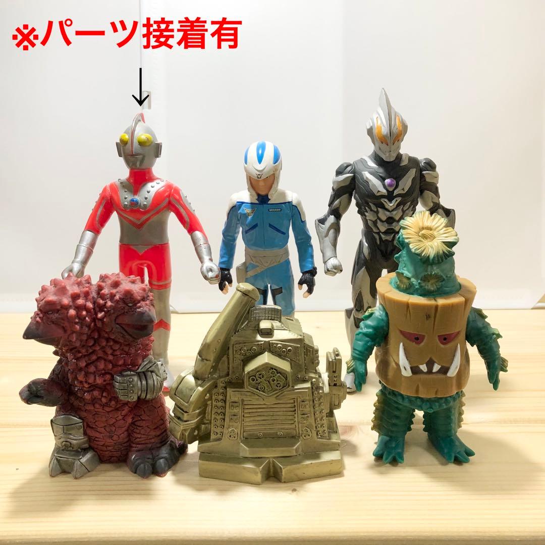 ウルトラマン　グッズ63点まとめ売り　怪獣　ソフビ 等