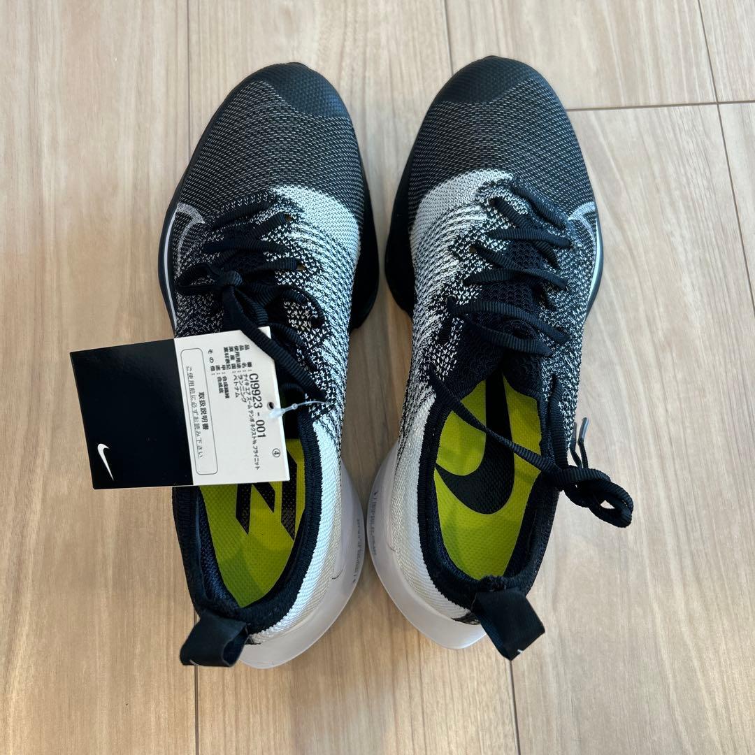 ナイキエアズーム　テンポネクスト% フライニット