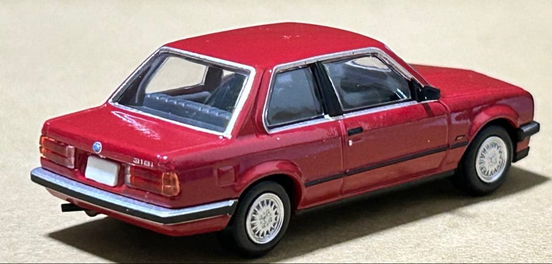 トミカリミテッドヴィンテージネオ  318i 2ドア
