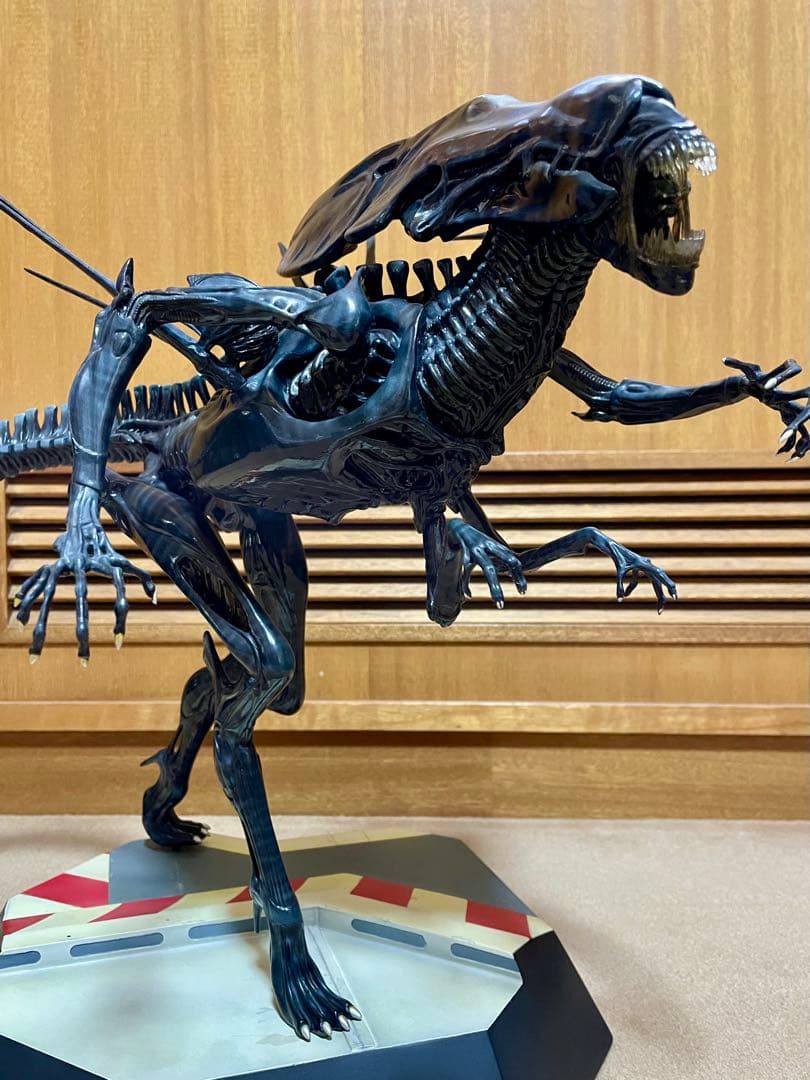 【限定1000体】サイドショウ クイーン・エイリアン ジオラマ