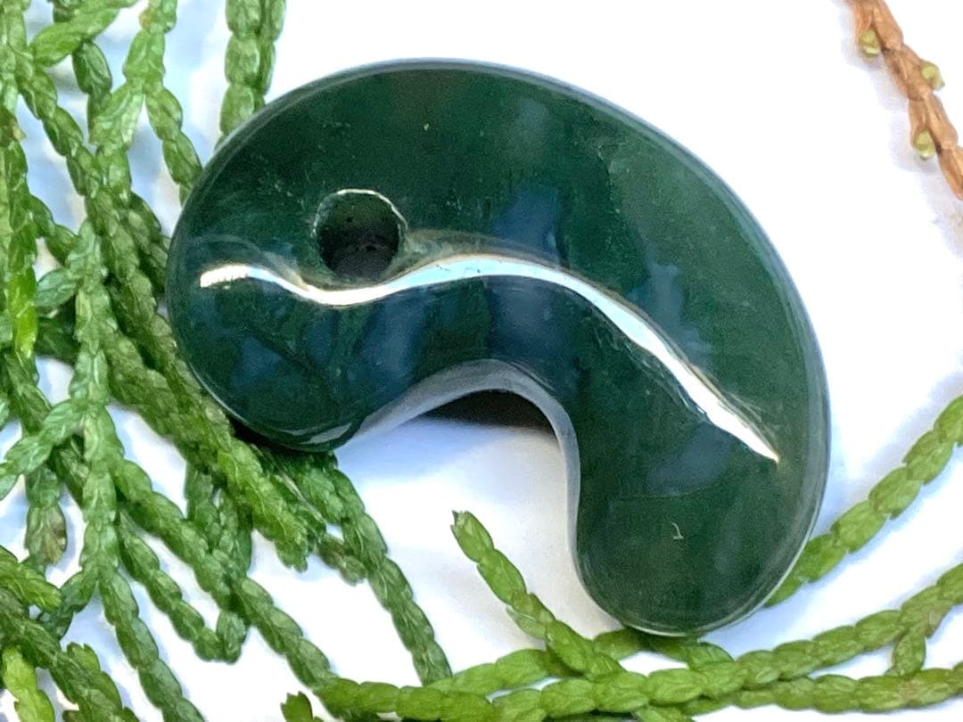 ✳唯一無二のお宝勾玉　出雲石【碧玉】　コレクター垂涎の逸品　激安‼️売り尽くし‼️