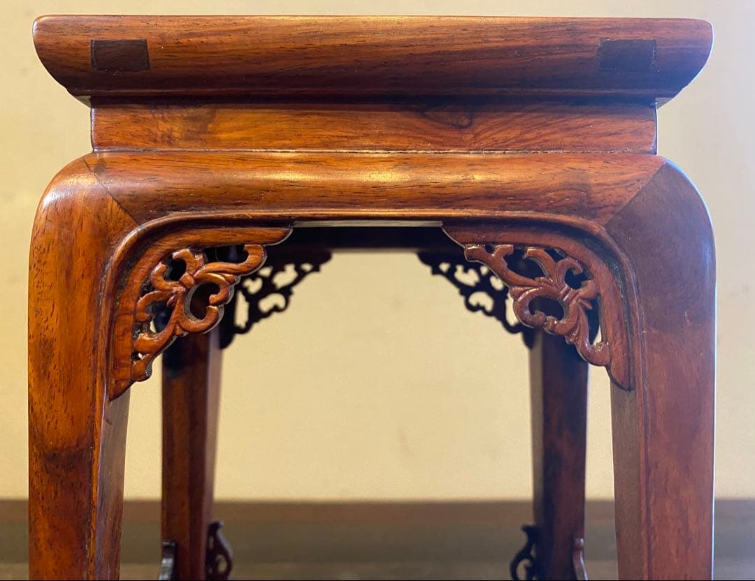 中国アンティーク　透かし彫り 飾り台・花台・香台　全高17cm ヴィンテージレア