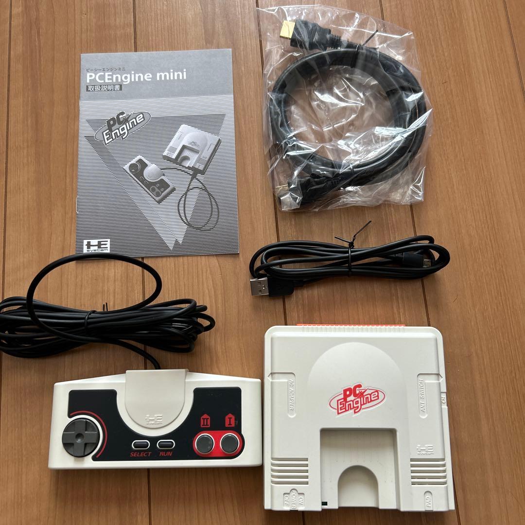 PC Engine mini 本体と付属品