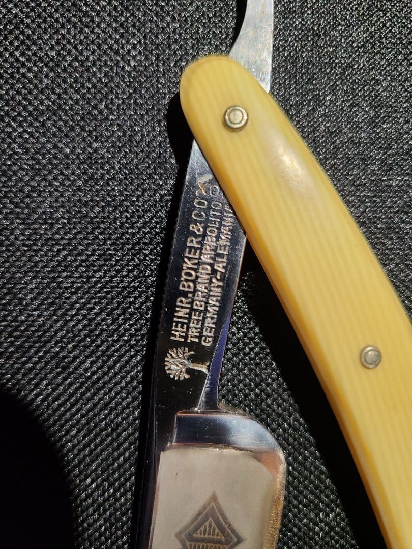 プロ理容師用剃刀　旧型　アンティーク