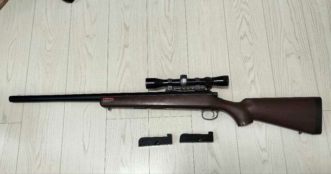 東京マルイ　vsr10 リアルショック　ウッドタイプストック　スコープ付き
