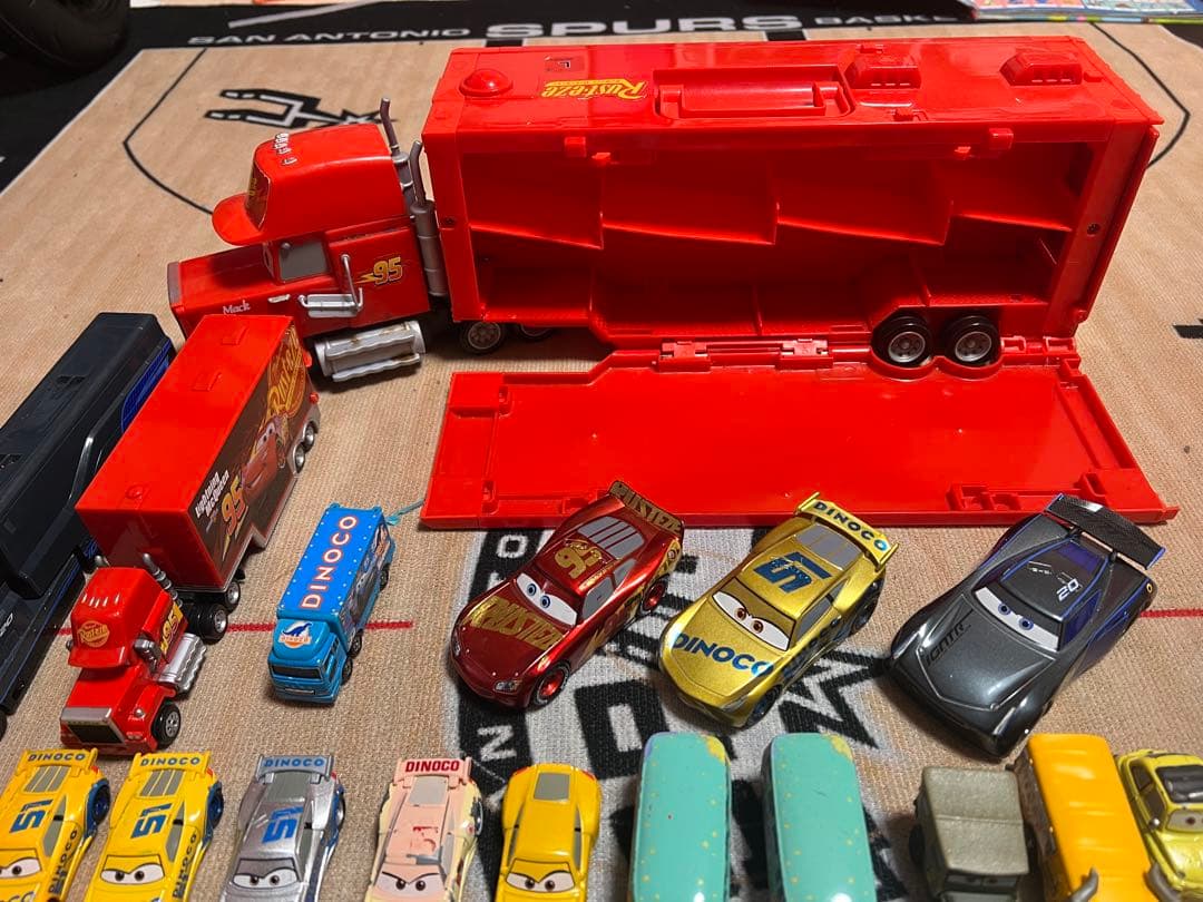 カーズ ミニカー トミカ　88台セット