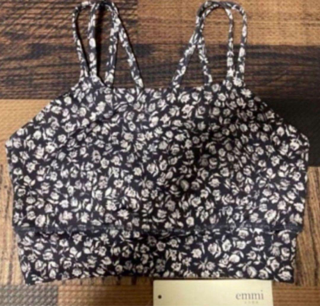 極美　emmi yoga エミヨガ　ヨガウェア　ブラック　花柄　バラ？　S