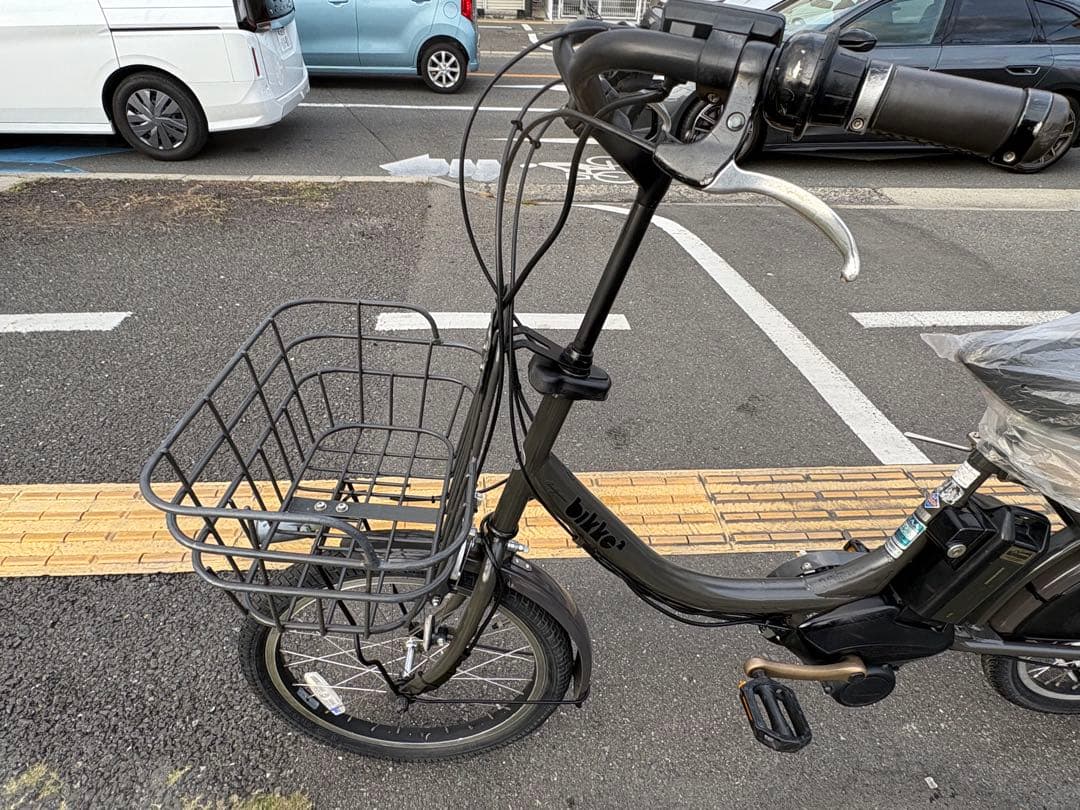 中古20インチブリヂストン電動アシスト自転車　8.7Ah 大阪