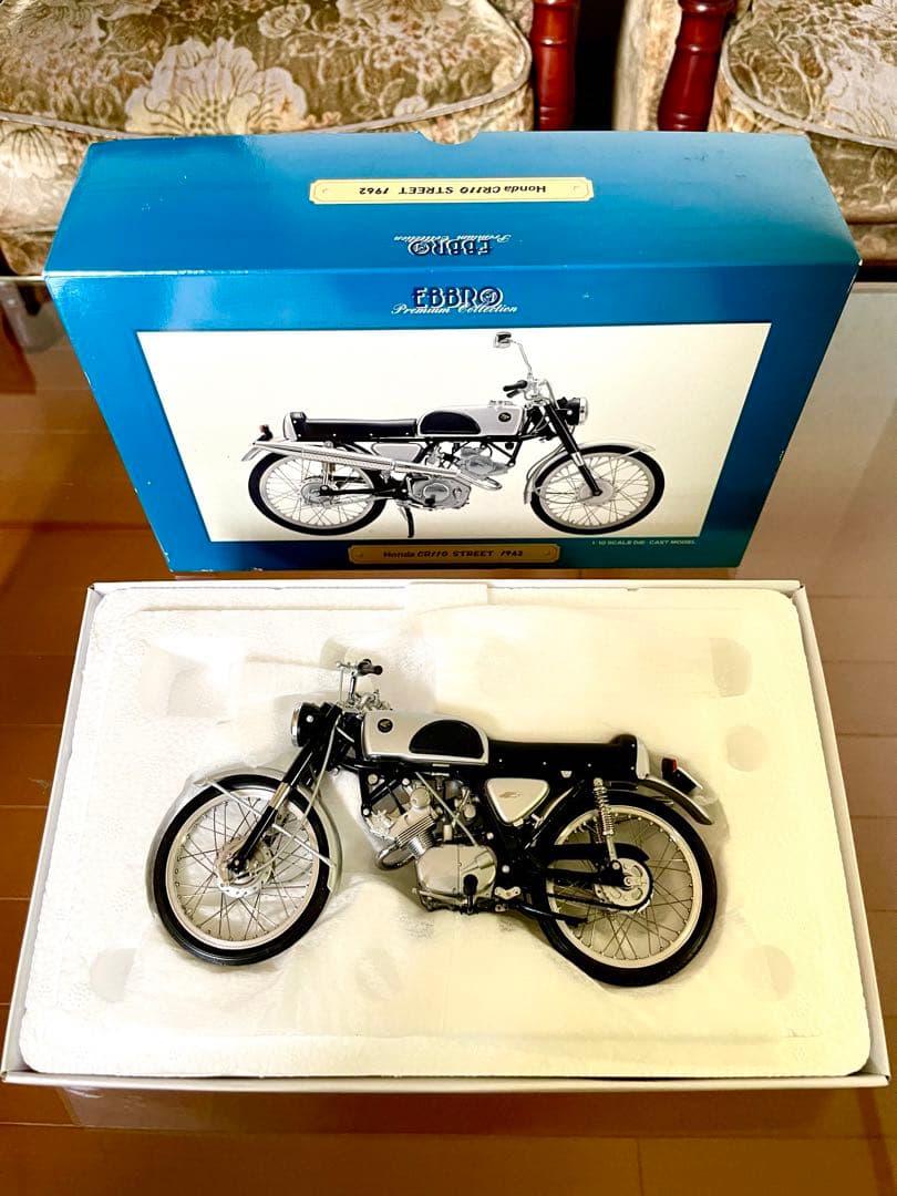 価格変更 1/10 エブロ ホンダCR110 street 1962絶版未展示品