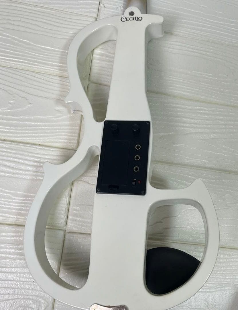 CECILIO エレキバイオリン 4/4 ホワイト 専用セミハードケース