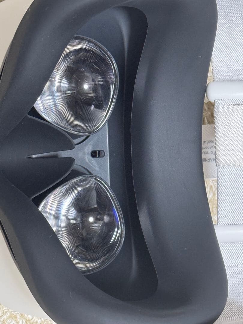 美品  Quest 2 VRヘッドセット　64GB