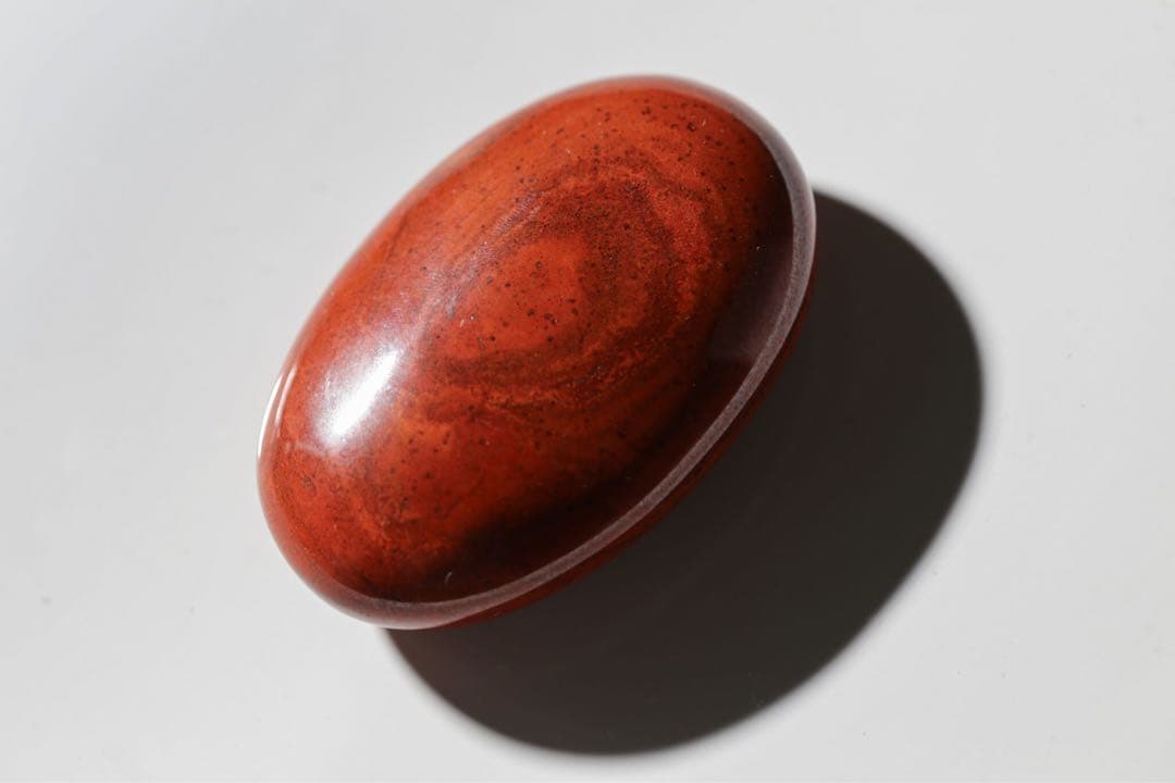 【高品質】レッドジャスパー　握り石