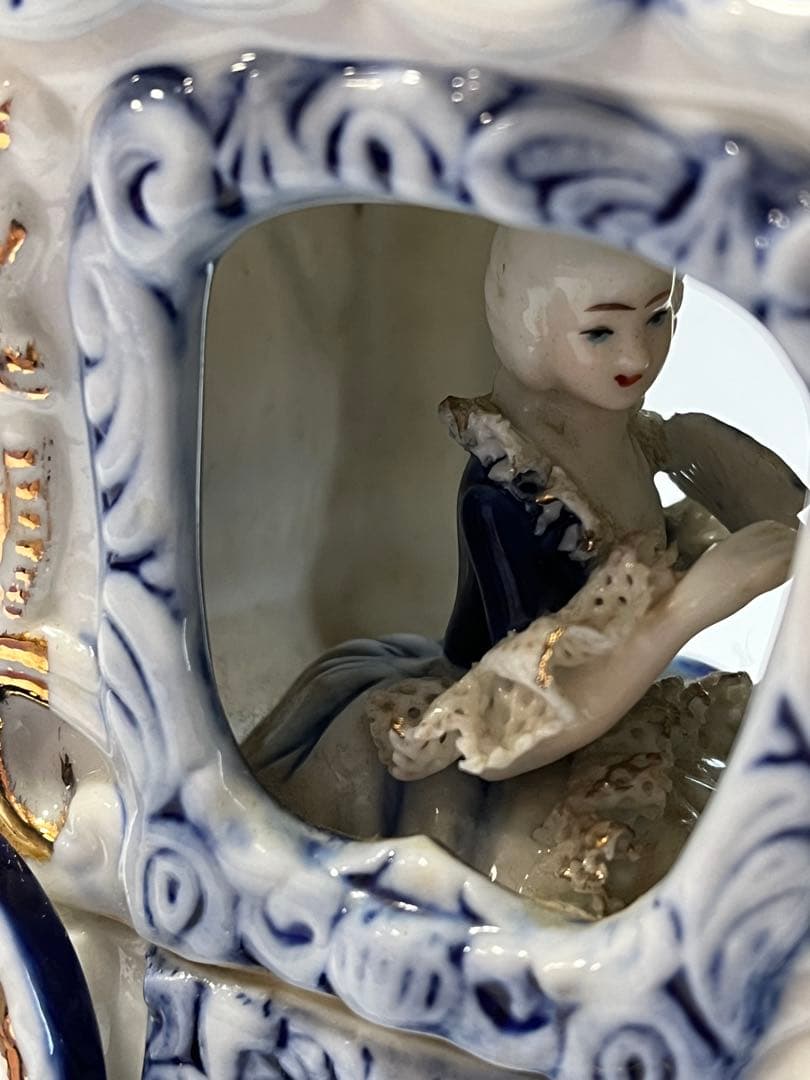 【磁器製アンティーク人形】 昭和から語りかけるセト・ノベルティ　「馬車」