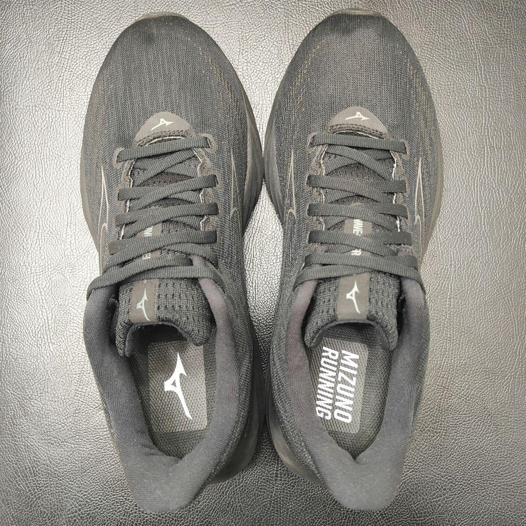 ミズノ　Mizuno　ウエーブライダー 28　ブラック　✕　コムデギャルソン