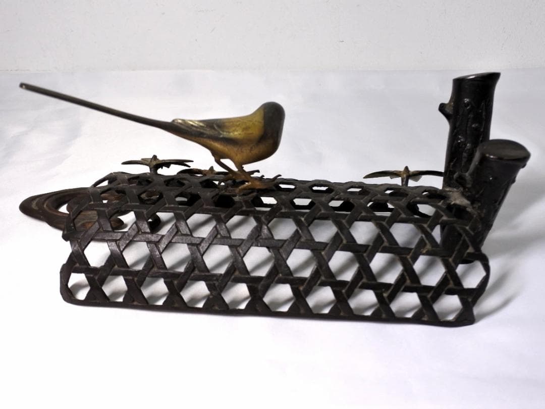 金工師 玉山銘 金属工芸 鋳銅製 蛇籠 鶺鴒 小鳥 骨董 古道具