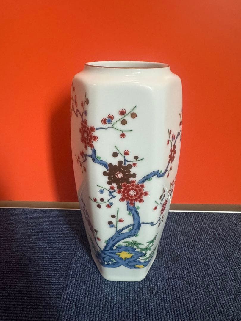 1947 深川製磁　岩梅　六角花瓶　金彩　未使用