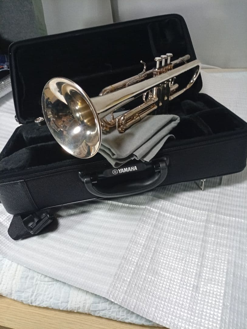 YAMAHA YTR4335G トランペット シルバー本体　純正ケース付き