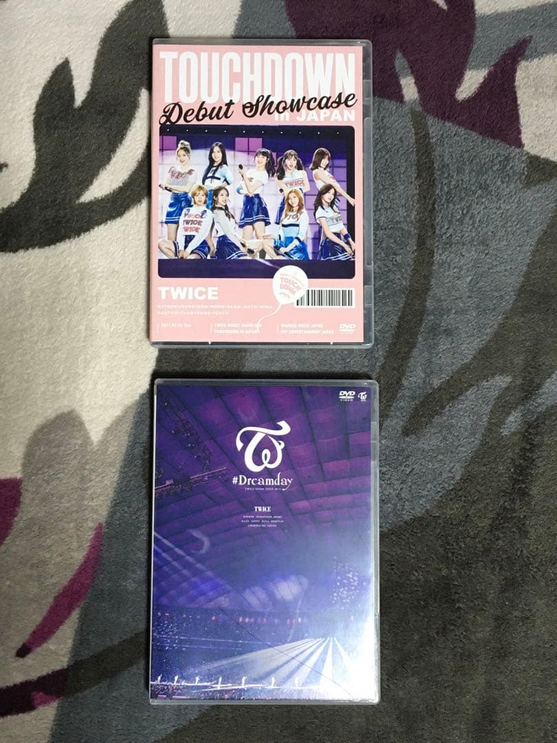 TWICE 限定特典付アルバム&未開封パズルピース