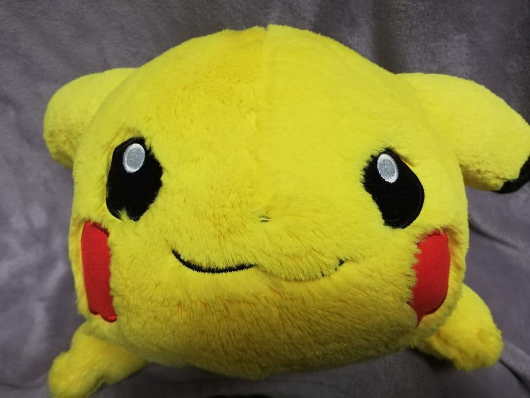 ポケモンセンター限定 2010年　くったりピカチュウ ぬいぐるみ 大