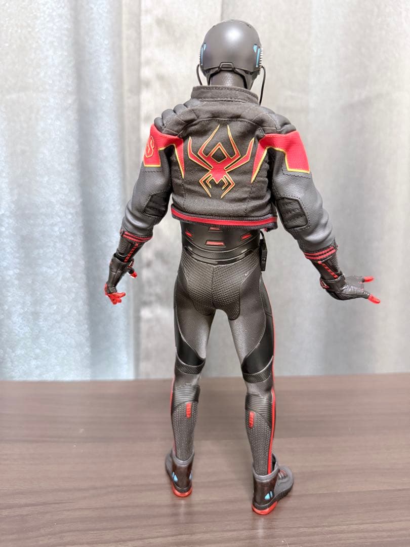 ホットトイズ マイルス・モラレス スパイダーマン ２０２０スーツ版 中古品
