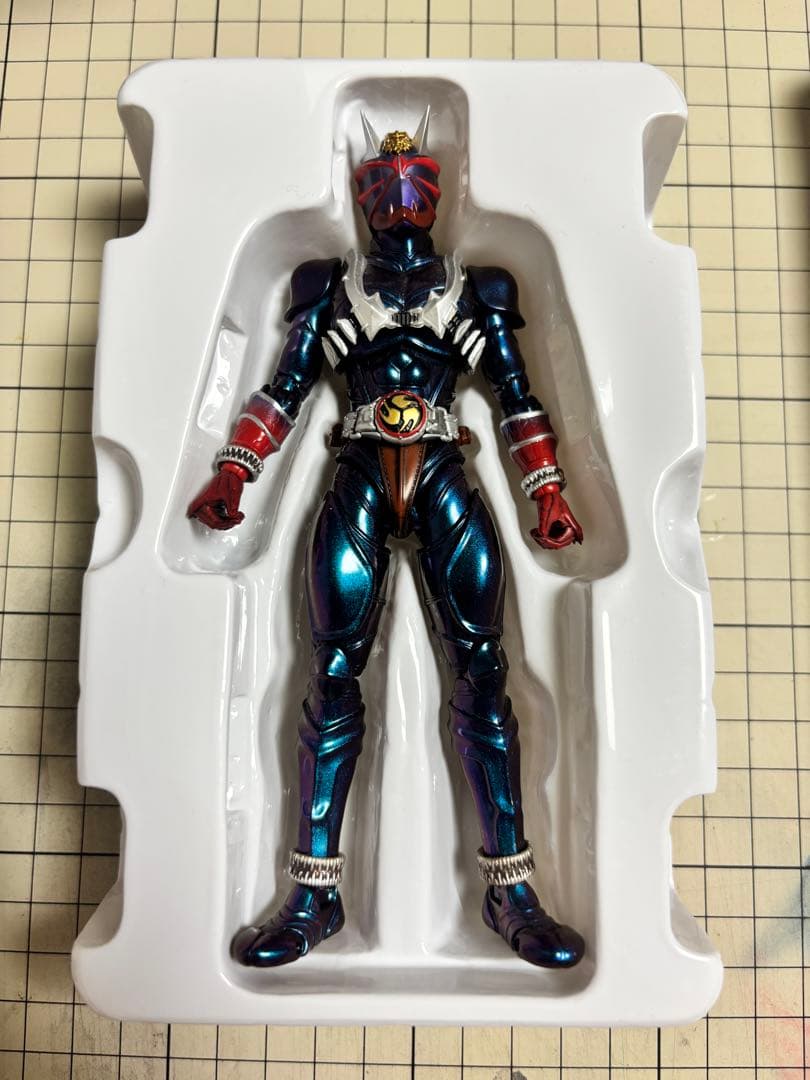【リペイント品】フィギュアーツ真骨彫製法　仮面ライダー響鬼　マジョーラ塗装