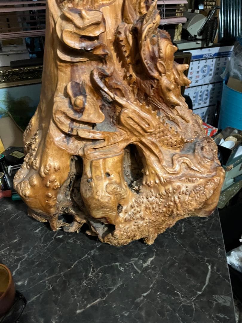 木彫り龍、90センチ龍の木彫り、特大木彫りの龍、一刀彫の龍、ドラゴン、木の株の龍