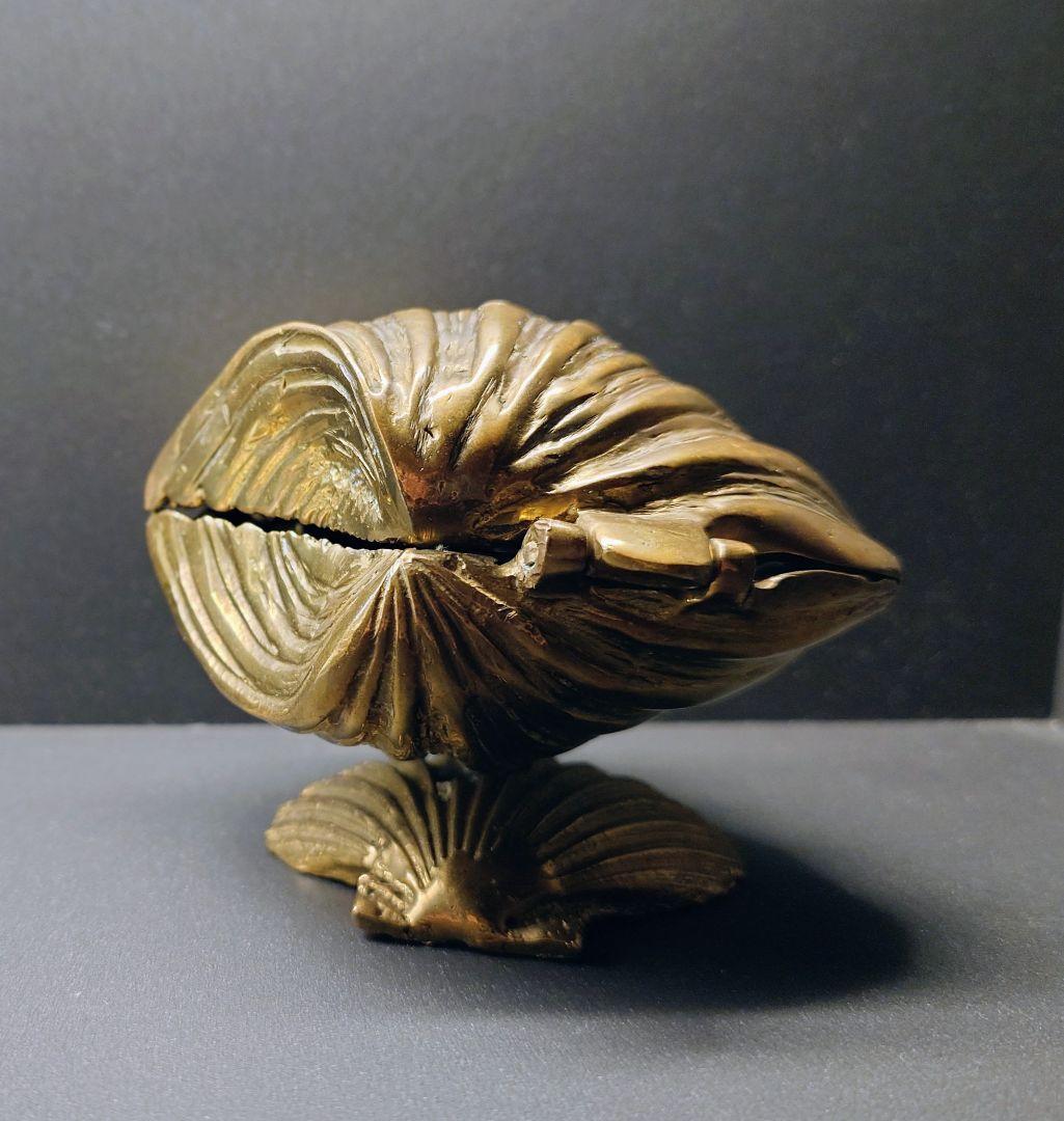 金色の貝殻型オープンボックス