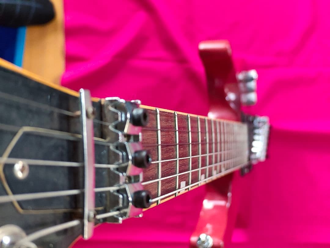 Grass Roots フロイトローズブリッジモデル 搭載エレキギター レッド