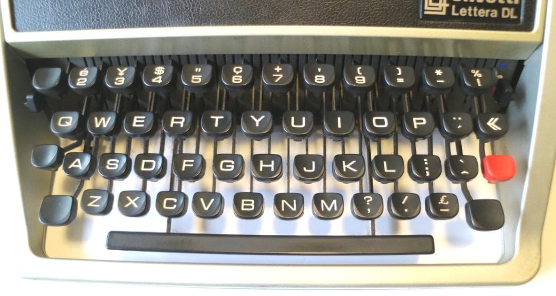 値引完動美品タイプライター Olivetti Lettera DL 国際文字配列