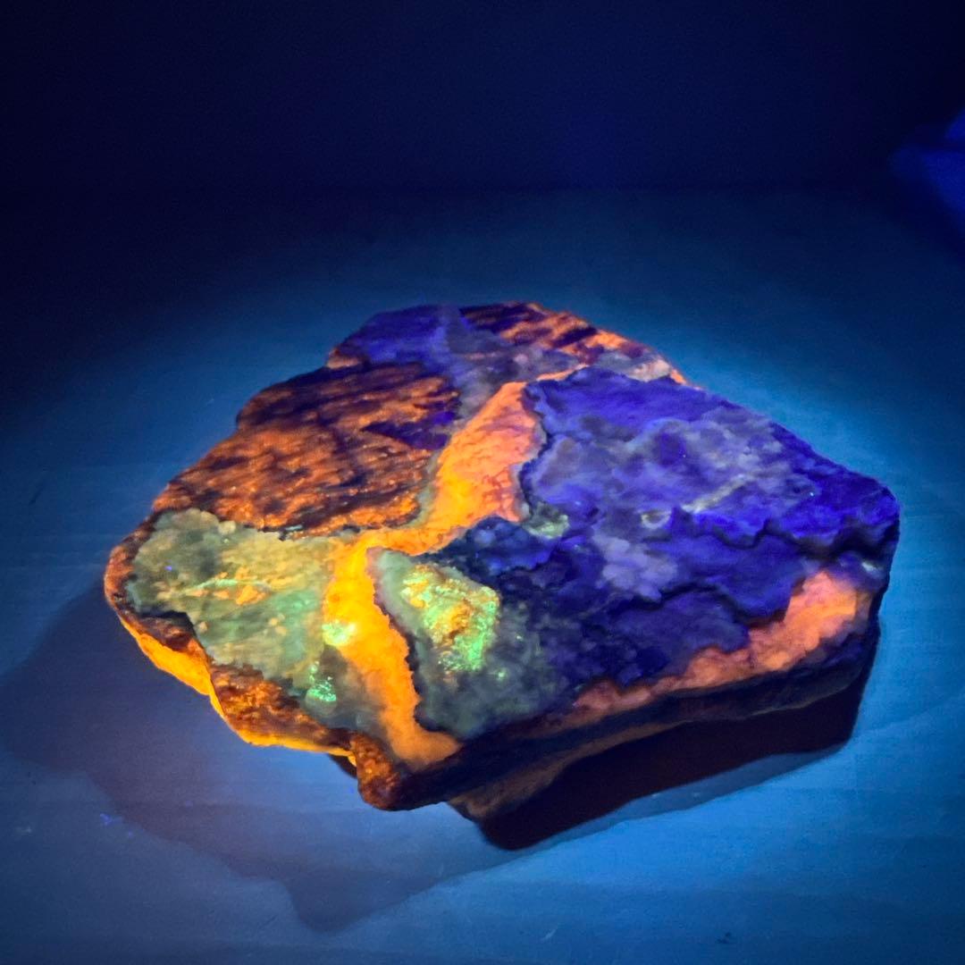 北海道石　然別オパール　蛍光オパール802ｇ