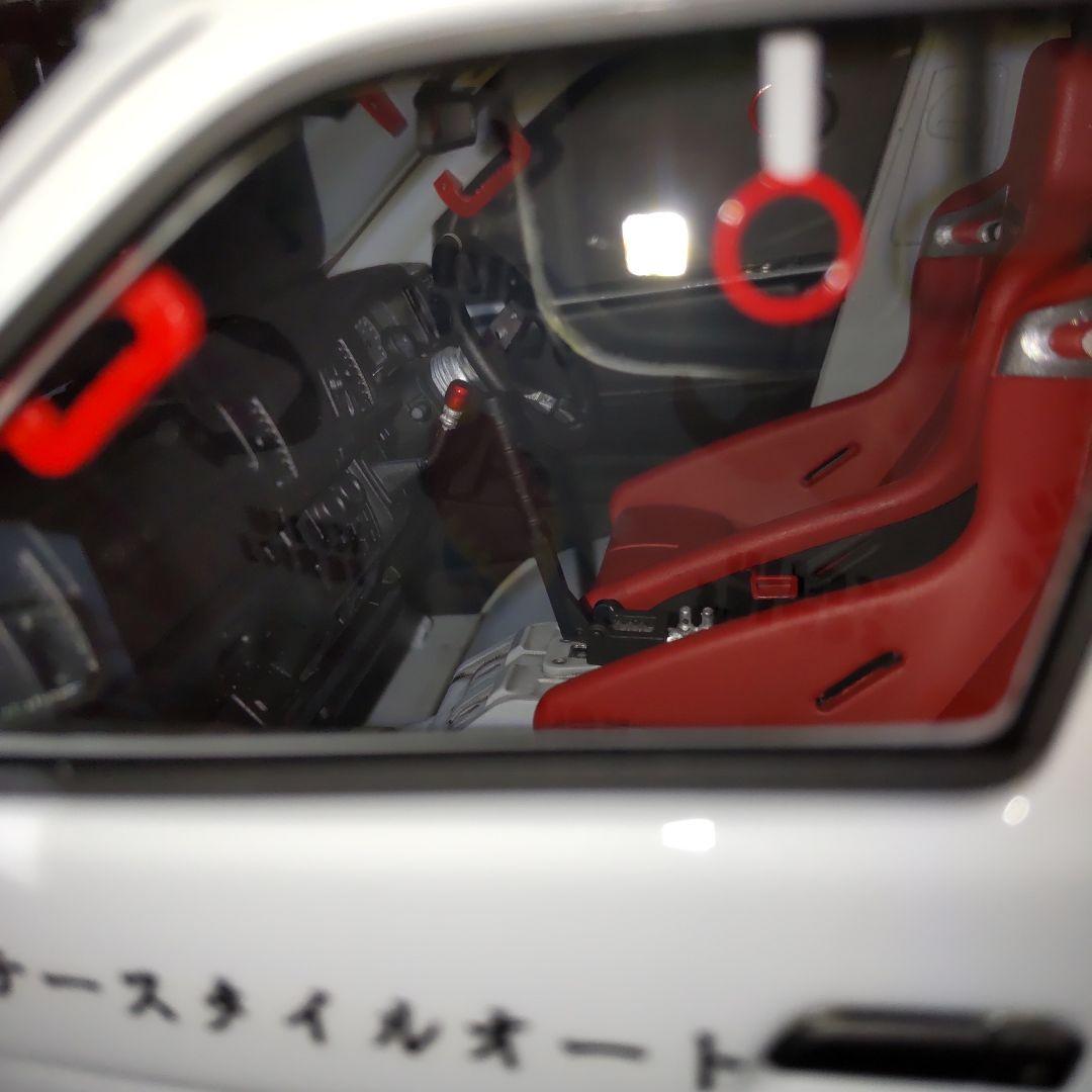 トヨタ ハイエース TSDワークス 1/18 イグニッションモデル