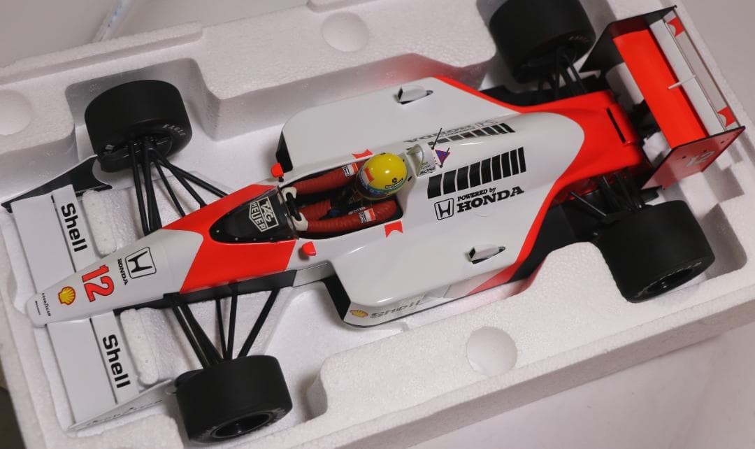 超貴重ビックスケール１／12　マクラーレン・ホンダMP4／4　ターボ　セナコレ