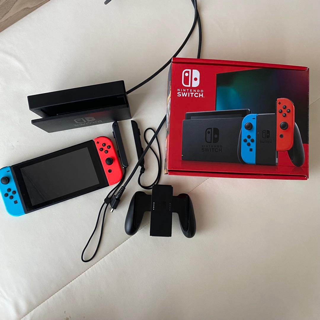 s*i様 Nintendo Switch ネオンブルー/レッド 本体