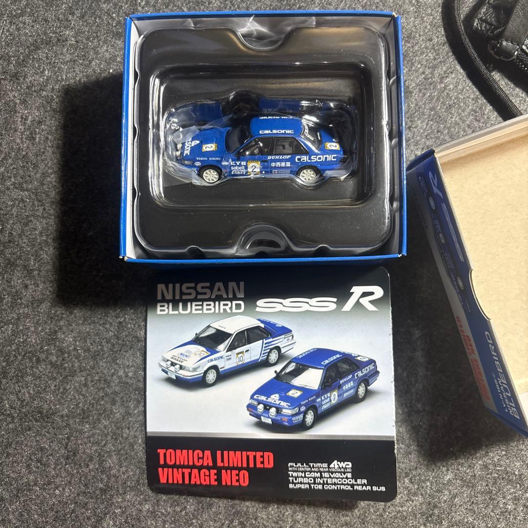 ミニカー NISSAN BLUEBIRD sss R CALSONIC 1/64