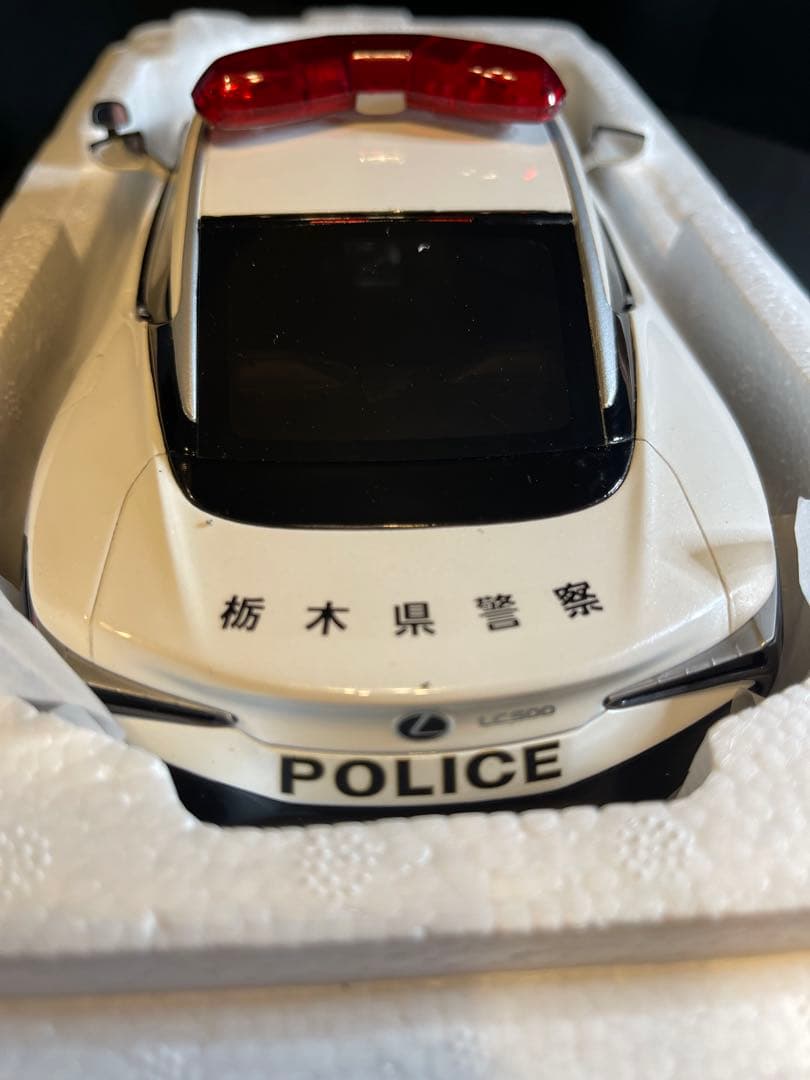 希少　Lexus LC500 (URZ100) パトカー レクサス 1/18