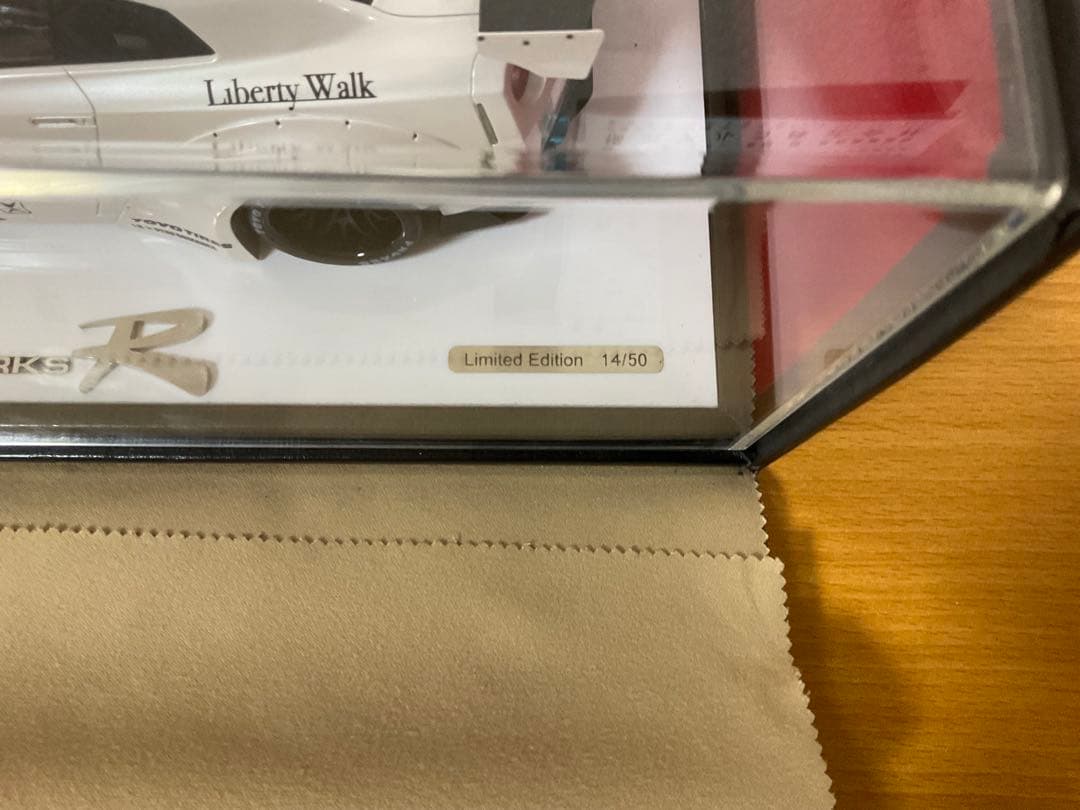 MAKE UP Liberty Walk 35GT-R 限定ミニカー　1/18