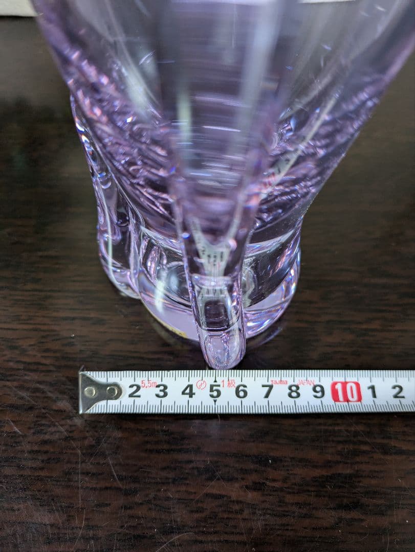 薄紫色の花瓶 　アレキサンドライト　サインアリ　変色ガラス　28cm お値下げ中