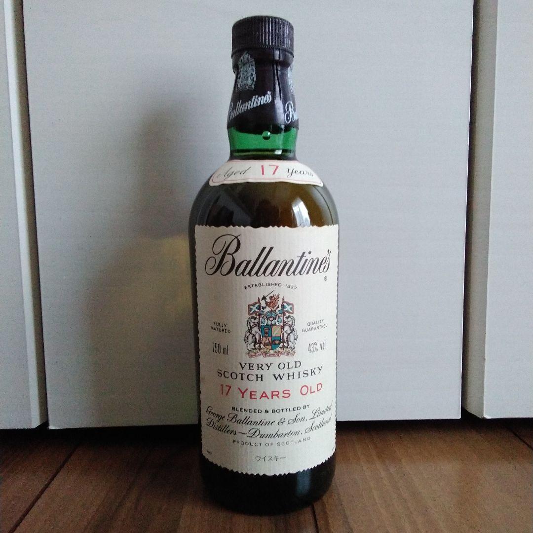 バランタイン　スコッチウイスキー　17年物（古酒　未開封　木箱入り）
